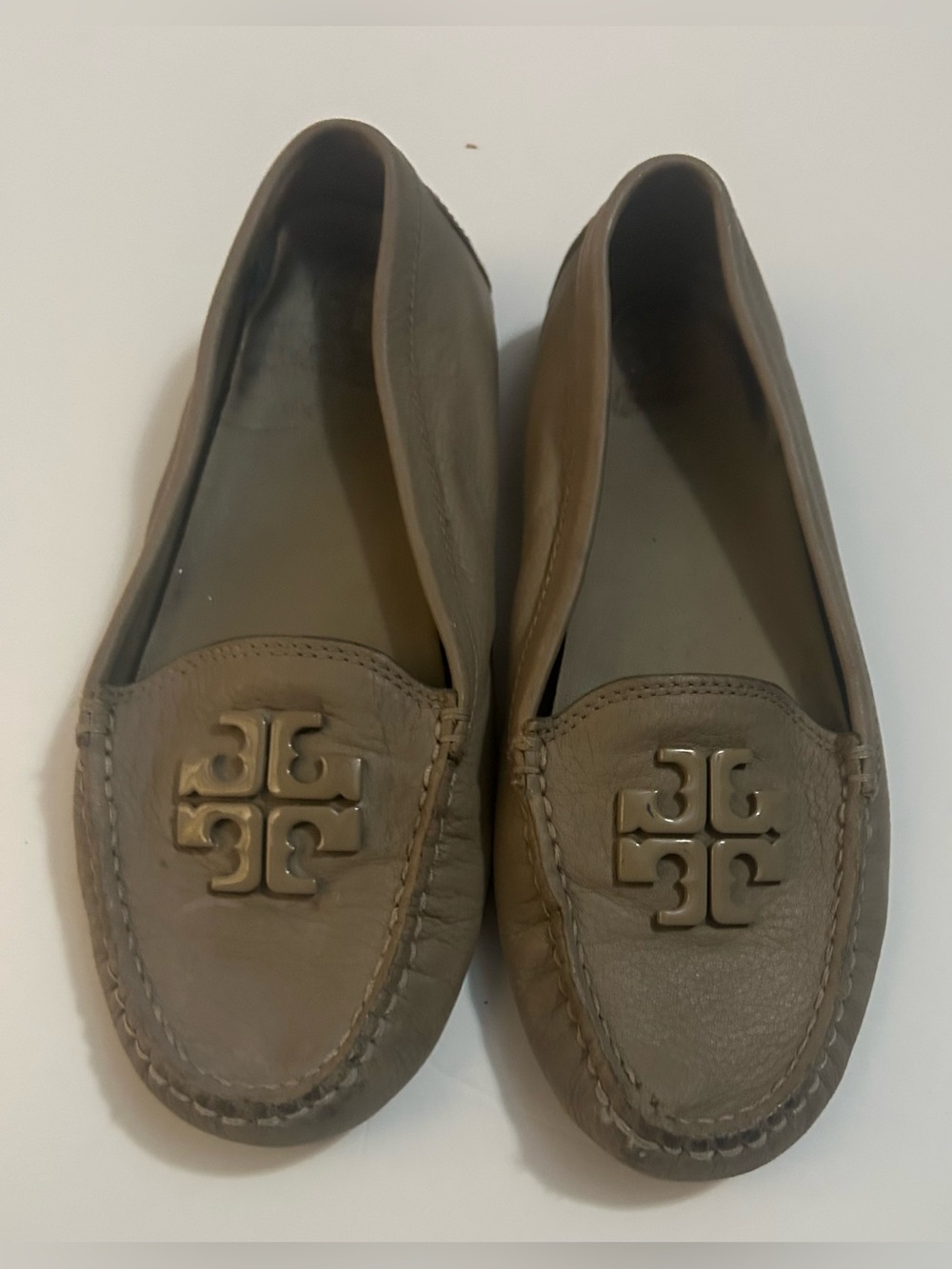 Tory Burch Taupe Brown Leather Logo Driving Loafers